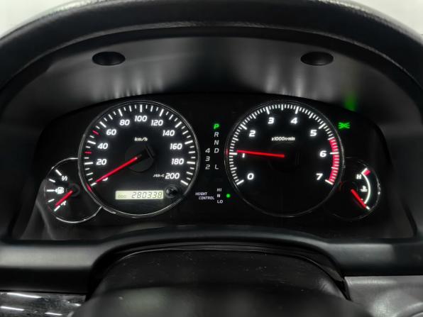 Toyota Land Cruiser Prado 120 Series Рестайлинг с пробегом 2007 года, цена 2 700 000 рублей, 280337 км, внедорожник, Автокод Объявления