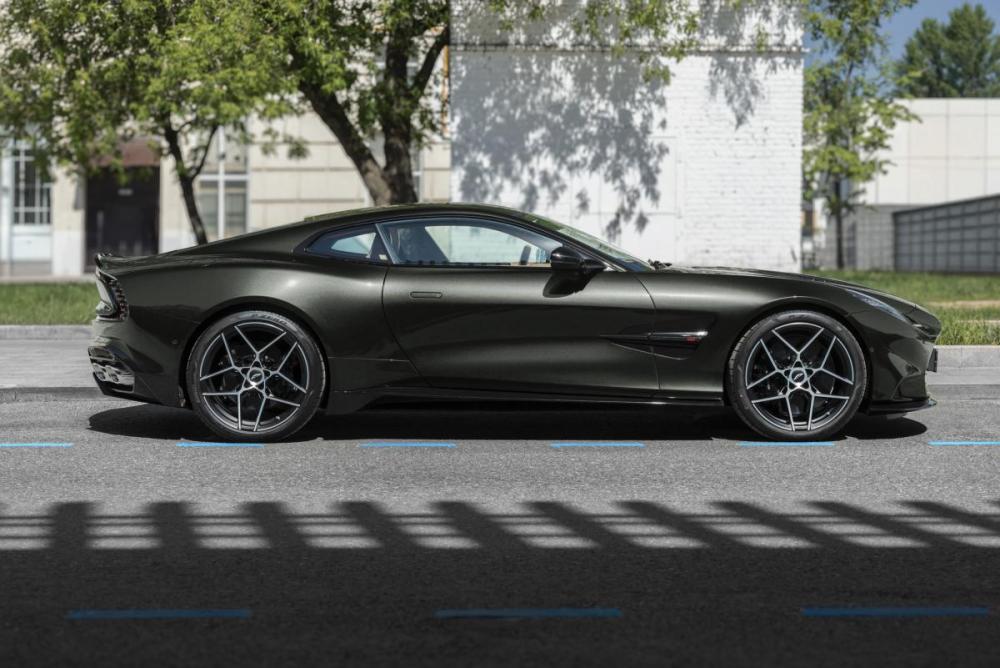 Aston Martin Vanquish III Москва  - изображение 9