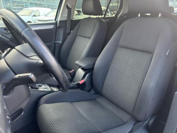 Volkswagen Golf VI с пробегом 2010 года, цена 549 000 рублей, 303147 км, хэтчбек, Автокод Объявления