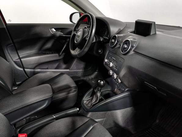 Audi A1 I (8X) с пробегом 2013 года, цена 839 000 рублей, 199000 км, хэтчбек, Автокод Объявления