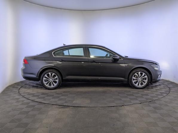 Volkswagen Passat B8 Рестайлинг с пробегом 2020 года, цена 2 500 000 рублей, 33972 км, седан, Автокод Объявления