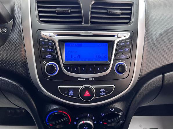 Hyundai Solaris I с пробегом 2013 года, цена 925 000 рублей, 116291 км, седан, Автокод Объявления