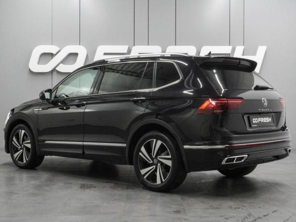 Volkswagen Tiguan II Рестайлинг (China Market) с пробегом 2023 года, цена 4 876 000 рублей, 10970 км, внедорожник, Автокод Объявления