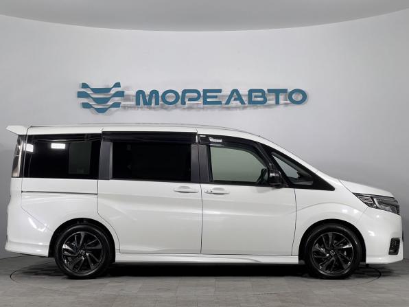 Honda Stepwgn V Рестайлинг с пробегом 2019 года, цена 2 600 000 рублей, 52000 км, минивэн, Автокод Объявления
