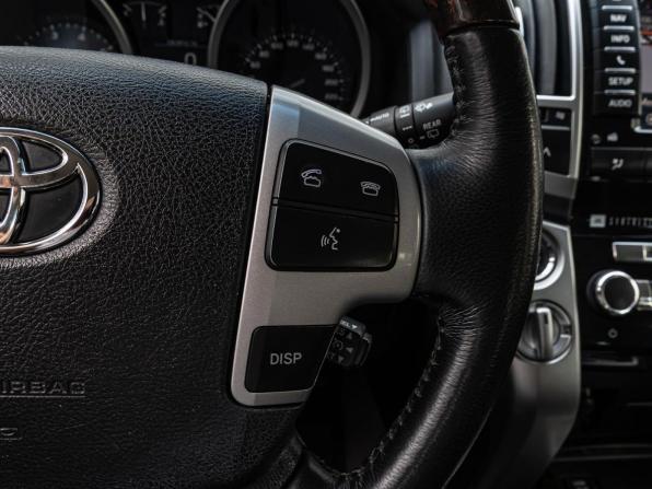 Toyota Land Cruiser 200 Series Рестайлинг 1 с пробегом 2012 года, цена 3 750 000 рублей, 133527 км, внедорожник, Автокод Объявления