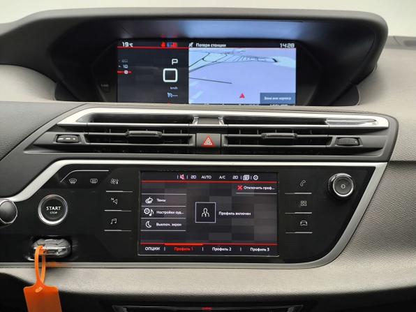 Citroen C4 Picasso II Рестайлинг с пробегом 2017 года, цена 1 098 000 рублей, 155398 км, компактвэн, Автокод Объявления