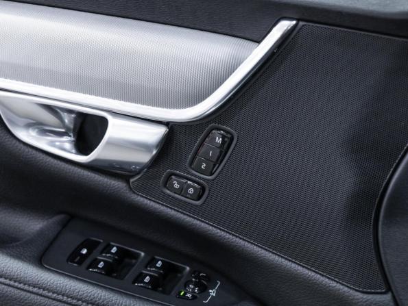 Volvo V90 Cross Country I с пробегом 2017 года, цена 3 599 000 рублей, 99101 км, универсал, Автокод Объявления