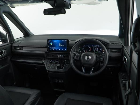 Honda Stepwgn VI с пробегом 2024 года, цена 3 976 900 рублей, 1125 км, минивэн, Автокод Объявления