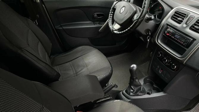 Renault Sandero II с пробегом 2017 года, цена 859 000 рублей, 198090 км, хэтчбек, Автокод Объявления