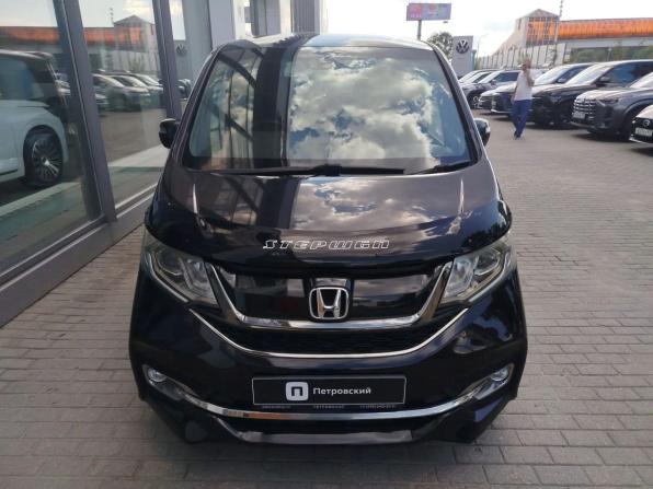 Honda Stepwgn V с пробегом 2016 года, цена 1 850 000 рублей, 96573 км, минивэн, Автокод Объявления