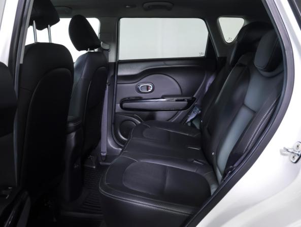 Kia Soul II Рестайлинг с пробегом 2018 года, цена 1 590 000 рублей, 157301 км, хэтчбек, Автокод Объявления