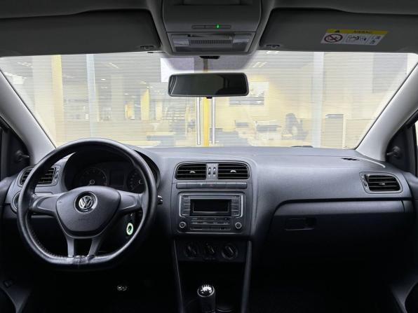 Volkswagen Polo V Рестайлинг с пробегом 2019 года, цена 1 350 000 рублей, 59471 км, седан, Автокод Объявления