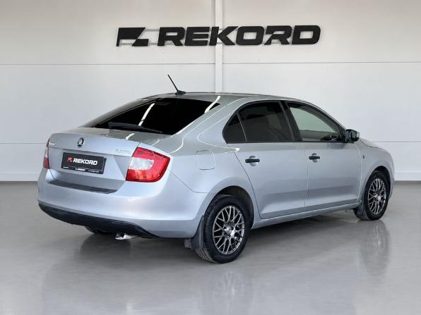 Skoda Rapid I с пробегом 2016 года, цена 929 000 рублей, 170378 км, лифтбек, Автокод Объявления