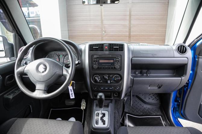 Suzuki Jimny III Рестайлинг 1 с пробегом 2008 года, цена 687 000 рублей, 242200 км, внедорожник, Автокод Объявления