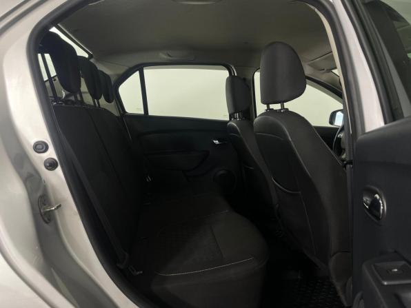 Renault Logan II с пробегом 2016 года, цена 849 000 рублей, 93393 км, седан, Автокод Объявления