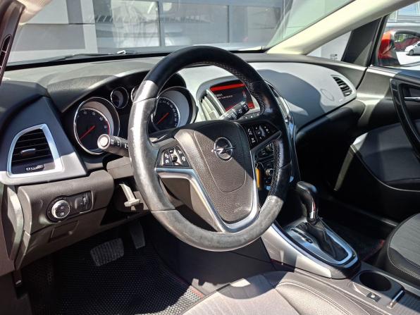 Opel Astra J Рестайлинг с пробегом 2015 года, цена 999 000 рублей, 146715 км, хэтчбек, Автокод Объявления