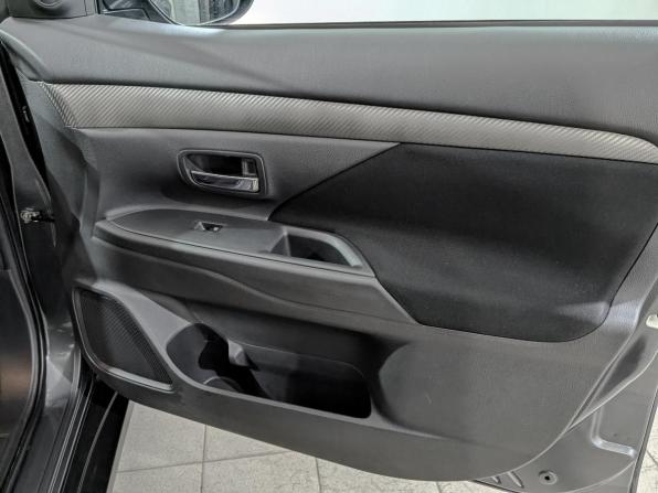 Mitsubishi Outlander III Рестайлинг 2 с пробегом 2018 года, цена 1 965 000 рублей, 136433 км, внедорожник, Автокод Объявления