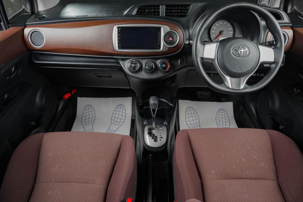 Toyota Vitz III (XP130) Тюмень  - изображение 13