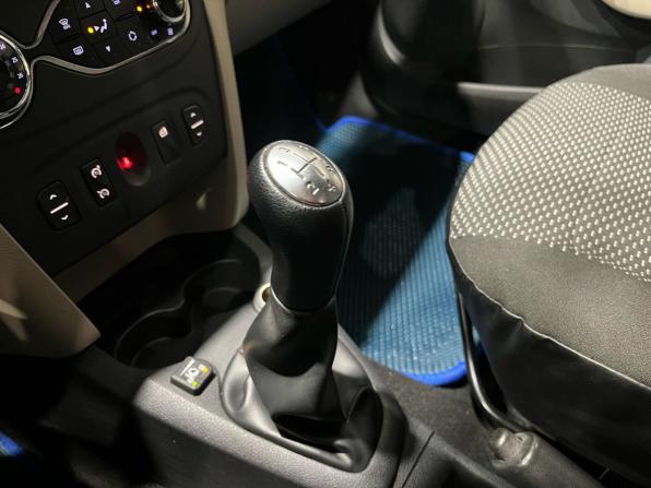 Renault Logan II с пробегом 2014 года, цена 650 000 рублей, 119465 км, седан, Автокод Объявления