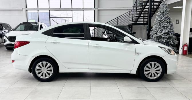 Hyundai Solaris I с пробегом 2011 года, цена 639 000 рублей, 283500 км, седан, Автокод Объявления