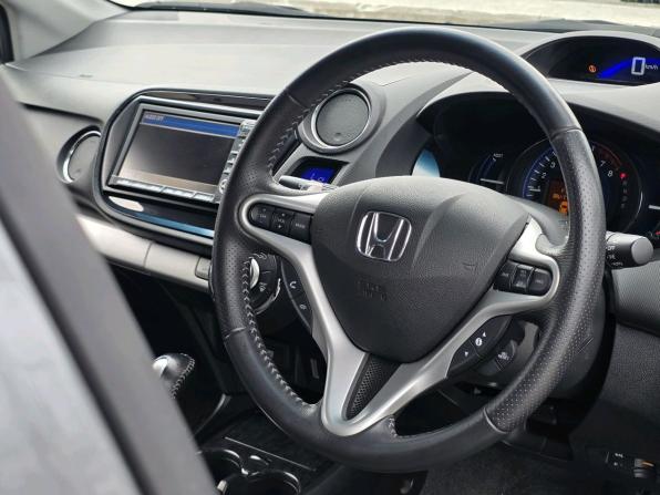 Honda Insight II Рестайлинг с пробегом 2012 года, цена 1 155 000 рублей, 107084 км, хэтчбек, Автокод Объявления