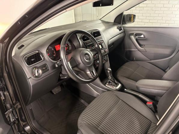Volkswagen Polo V с пробегом 2012 года, цена 720 000 рублей, 174904 км, седан, Автокод Объявления