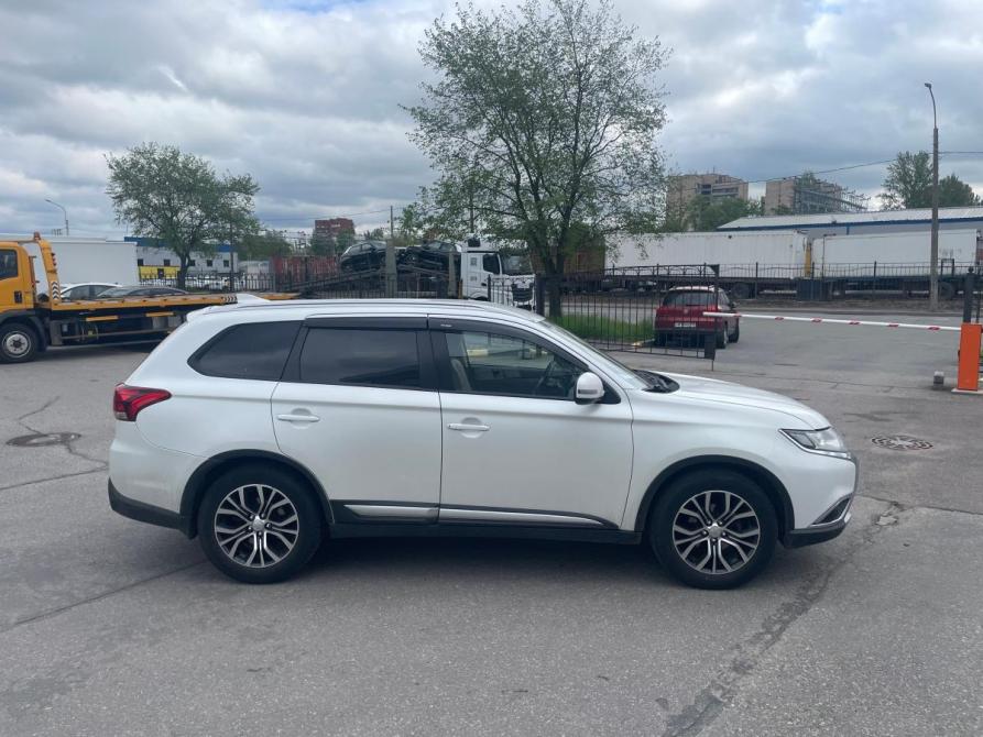 Mitsubishi Outlander III Рестайлинг 2 Санкт-Петербург  - изображение 8
