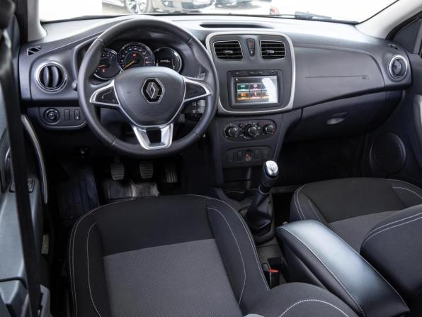 Renault Logan II Рестайлинг с пробегом 2022 года, цена 1 549 000 рублей, 34498 км, седан, Автокод Объявления