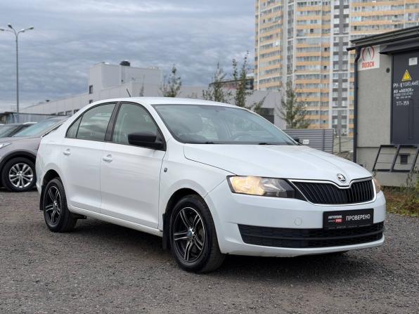 Skoda Rapid I с пробегом 2016 года, цена 835 000 рублей, 225331 км, лифтбек, Автокод Объявления