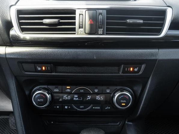 Mazda 3 III (BM) с пробегом 2014 года, цена 1 098 000 рублей, 165883 км, седан, Автокод Объявления