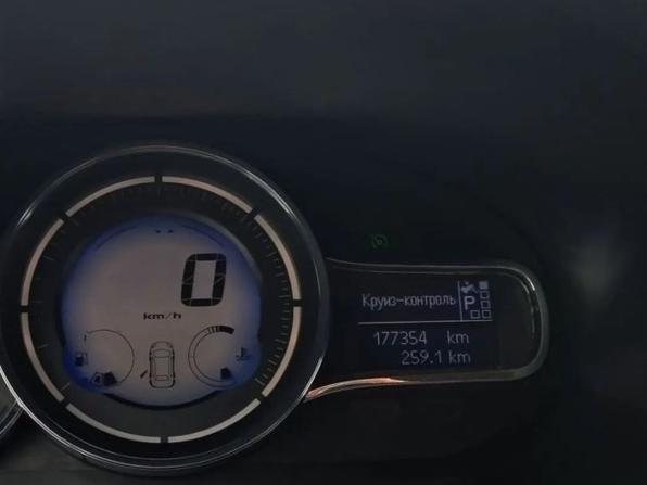 Renault Fluence I Рестайлинг с пробегом 2013 года, цена 590 000 рублей, 177354 км, седан, Автокод Объявления