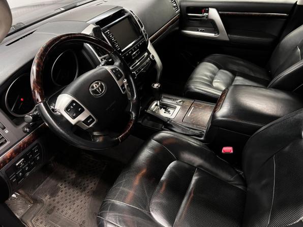 Toyota Land Cruiser 200 Series Рестайлинг 1 с пробегом 2013 года, цена 3 699 000 рублей, 302325 км, внедорожник, Автокод Объявления