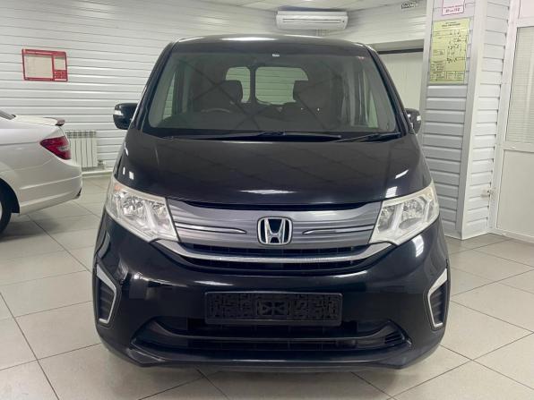 Honda Stepwgn V с пробегом 2015 года, цена 1 530 000 рублей, 138000 км, минивэн, Автокод Объявления