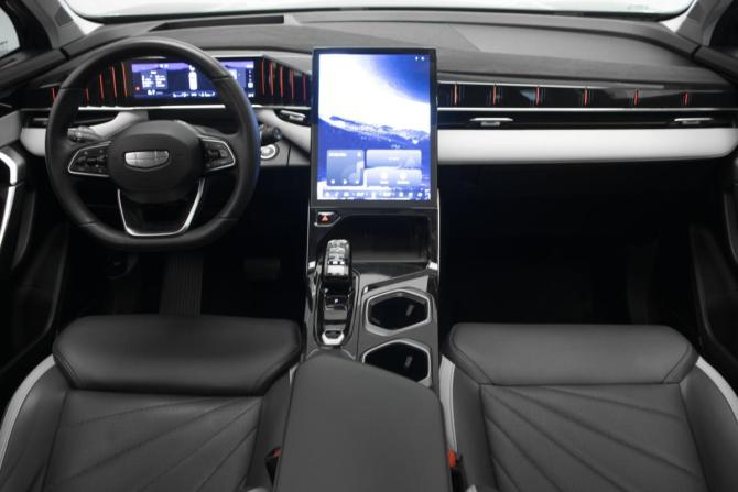 Geely Atlas II с пробегом 2024 года, цена 2 960 000 рублей, 38281 км, внедорожник, Автокод Объявления