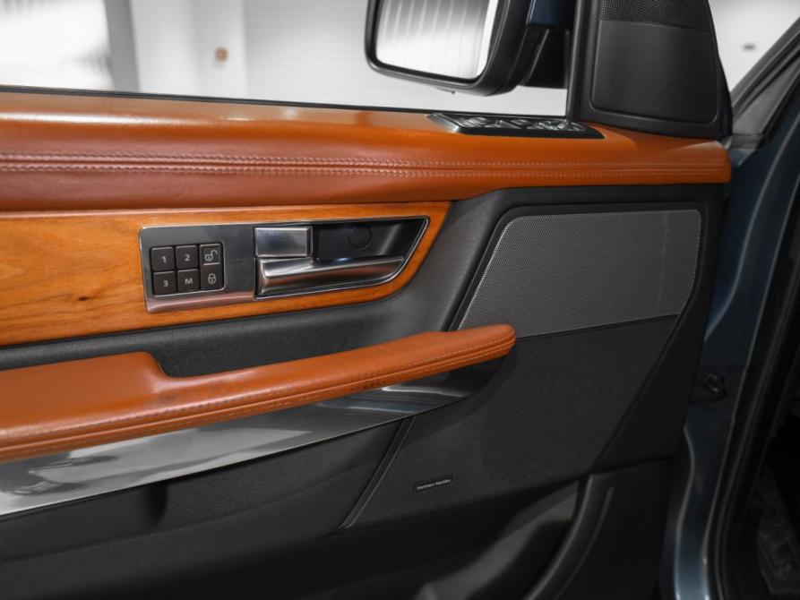 Land Rover Range Rover Sport I Рестайлинг Москва  - изображение 15