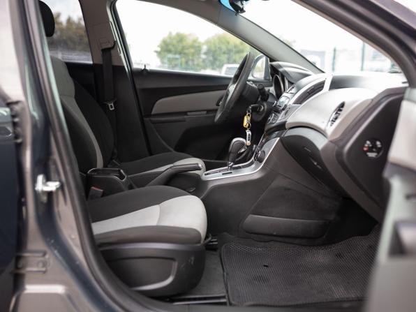 Chevrolet Cruze I Рестайлинг с пробегом 2014 года, цена 700 000 рублей, 260025 км, седан, Автокод Объявления