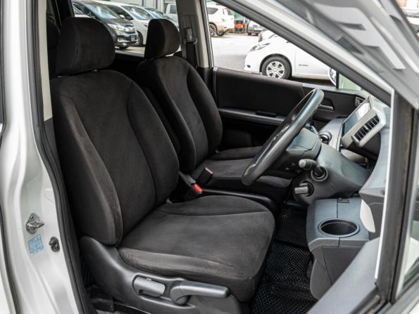 Honda Freed I Рестайлинг 2 с пробегом 2015 года, цена 1 230 000 рублей, 179009 км, компактвэн, Автокод Объявления