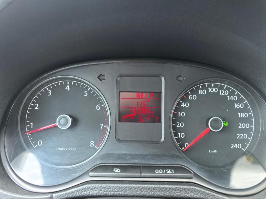 Volkswagen Polo V Санкт-Петербург  - изображение 12