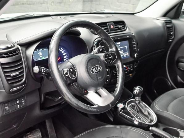 Kia Soul II Рестайлинг с пробегом 2018 года, цена 1 530 000 рублей, 97293 км, хэтчбек, Автокод Объявления