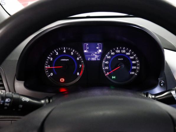 Hyundai Solaris I Рестайлинг с пробегом 2015 года, цена 849 000 рублей, 213661 км, седан, Автокод Объявления