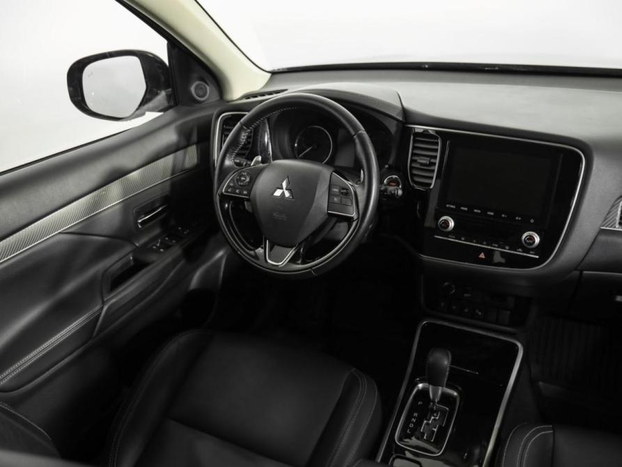 Mitsubishi Outlander III Рестайлинг 3 Санкт-Петербург  - изображение 9