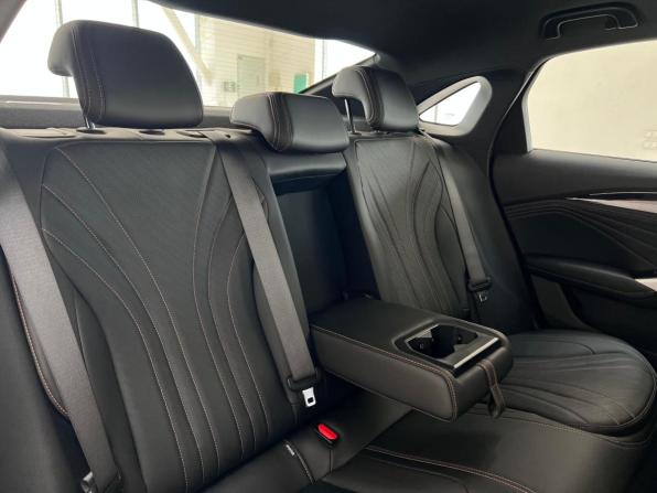Geely Preface I с пробегом 2025 года, цена 3 429 990 рублей, 15 км, седан, Автокод Объявления
