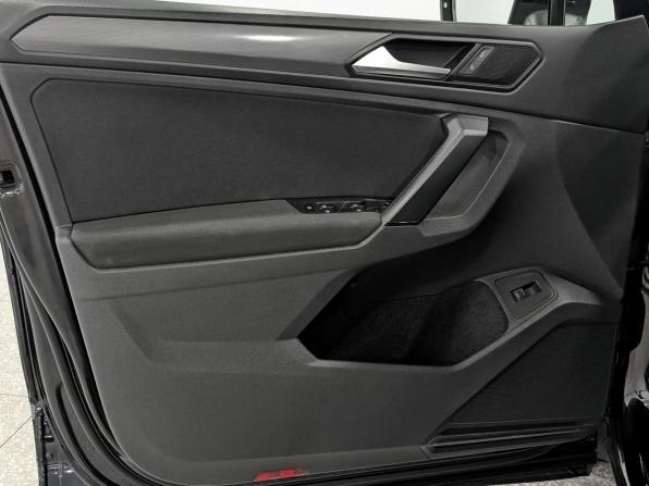 Volkswagen Tiguan II с пробегом 2019 года, цена 2 770 000 рублей, 109779 км, внедорожник, Автокод Объявления