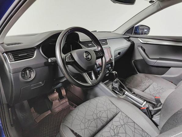 Skoda Octavia III (A7) Рестайлинг с пробегом 2019 года, цена 2 270 000 рублей, 86661 км, лифтбек, Автокод Объявления