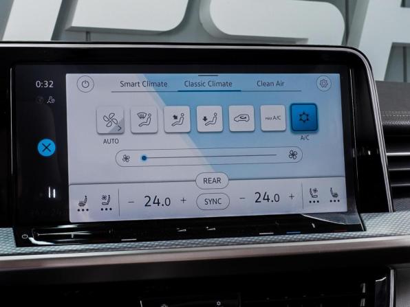 Volkswagen Tavendor I с пробегом 2022 года, цена 4 300 000 рублей, 71866 км, внедорожник, Автокод Объявления