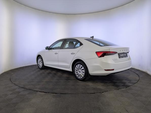Skoda Octavia IV (A8) с пробегом 2021 года, цена 2 400 000 рублей, 69993 км, лифтбек, Автокод Объявления