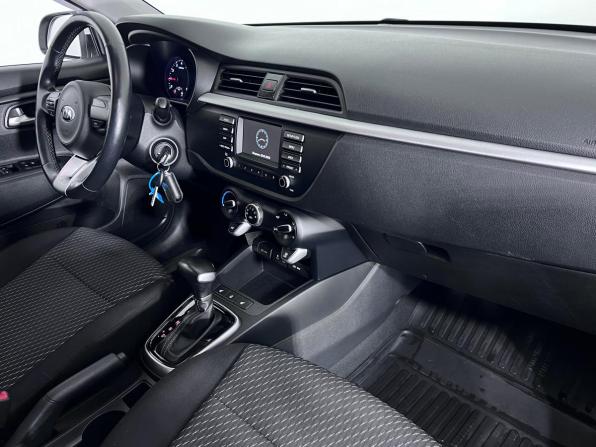 Kia Rio IV с пробегом 2018 года, цена 1 497 000 рублей, 54079 км, седан, Автокод Объявления