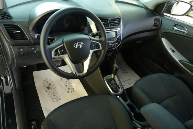 Hyundai Solaris I с пробегом 2011 года, цена 959 000 рублей, 243000 км, седан, Автокод Объявления