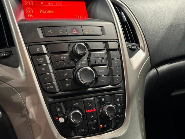 Opel Astra J с пробегом 2011 года, цена 730 000 рублей, 169877 км, хэтчбек, Автокод Объявления