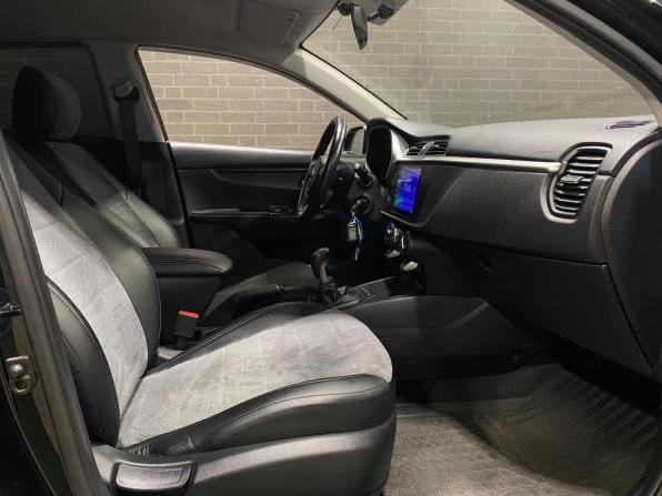 Kia Rio IV Рестайлинг с пробегом 2021 года, цена 1 285 000 рублей, 45049 км, хэтчбек, Автокод Объявления